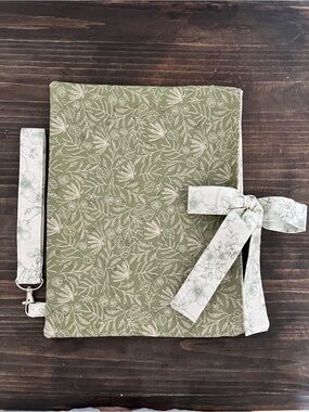 Book/tablet sleeve